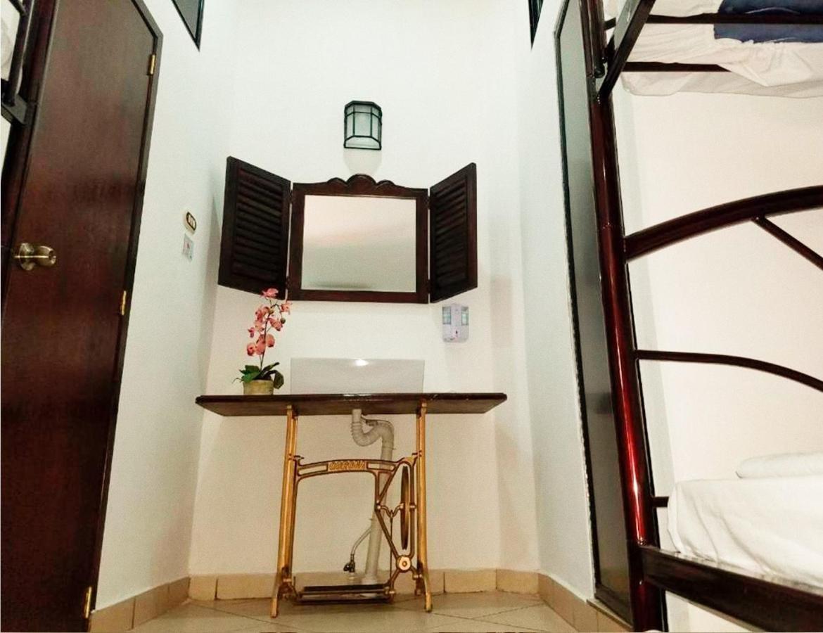 Hostal Las Puertas Santa Ana Luaran gambar