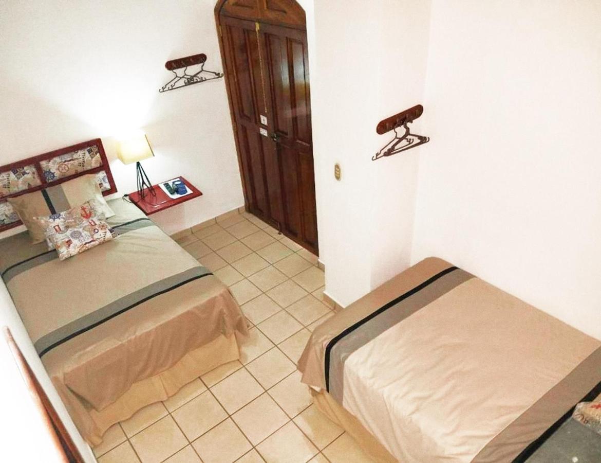 Hostal Las Puertas Santa Ana Luaran gambar