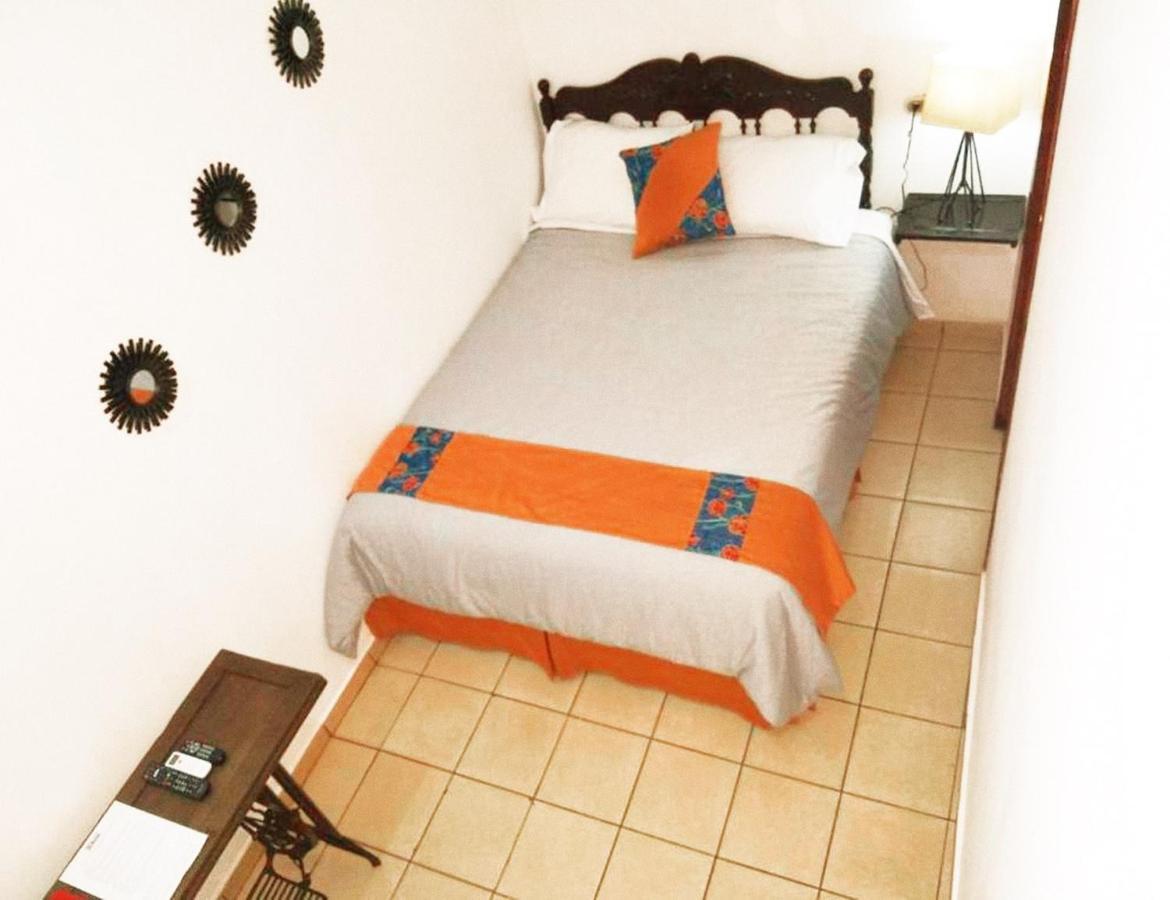 Hostal Las Puertas Santa Ana Luaran gambar