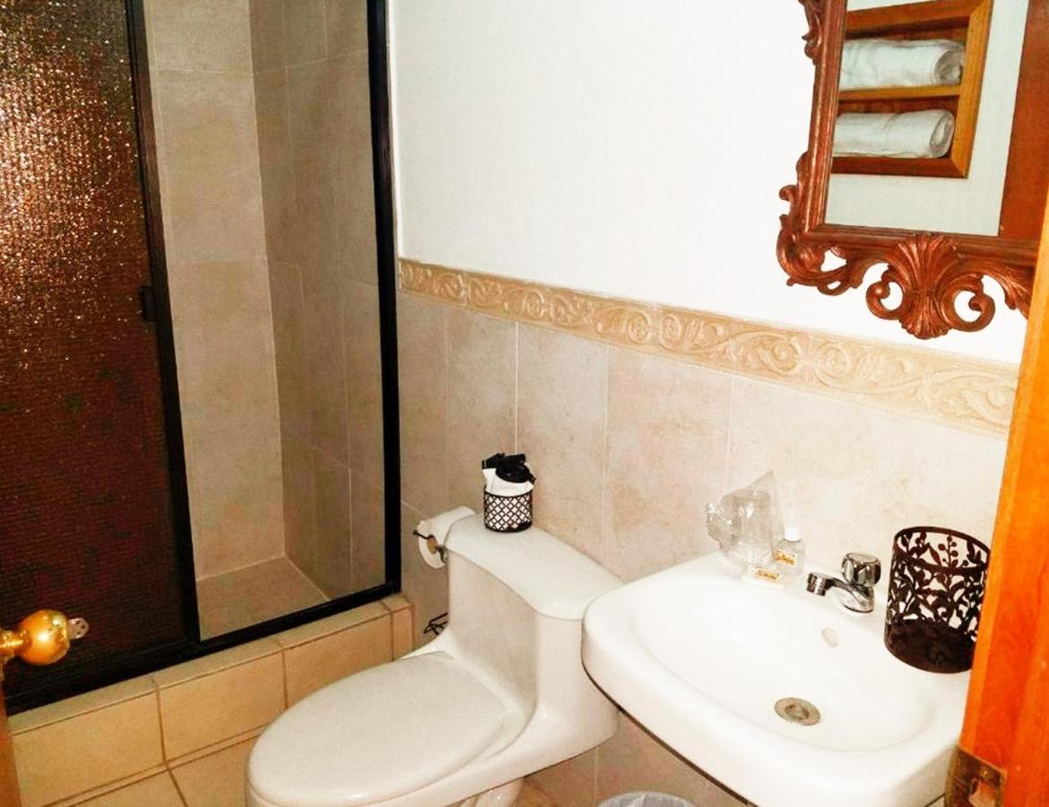 Hostal Las Puertas Santa Ana Luaran gambar