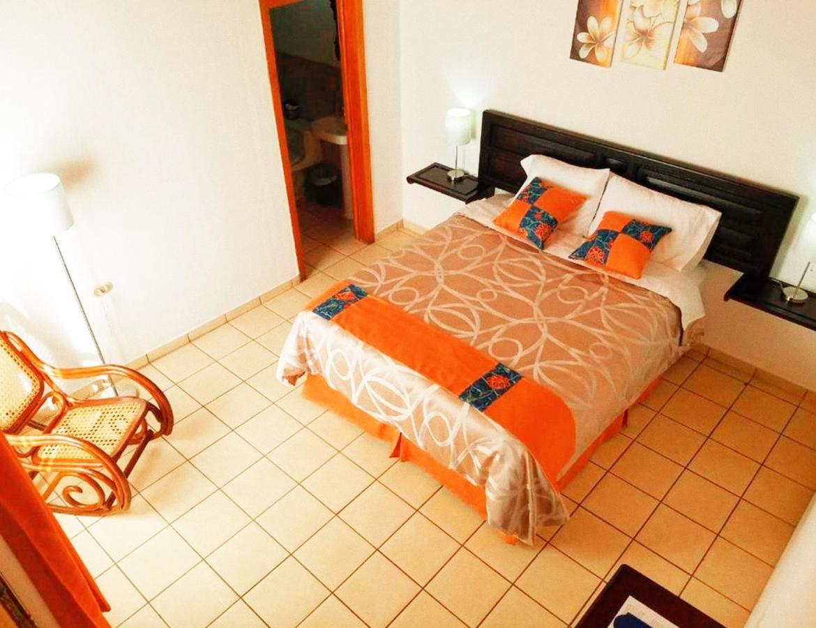 Hostal Las Puertas Santa Ana Luaran gambar