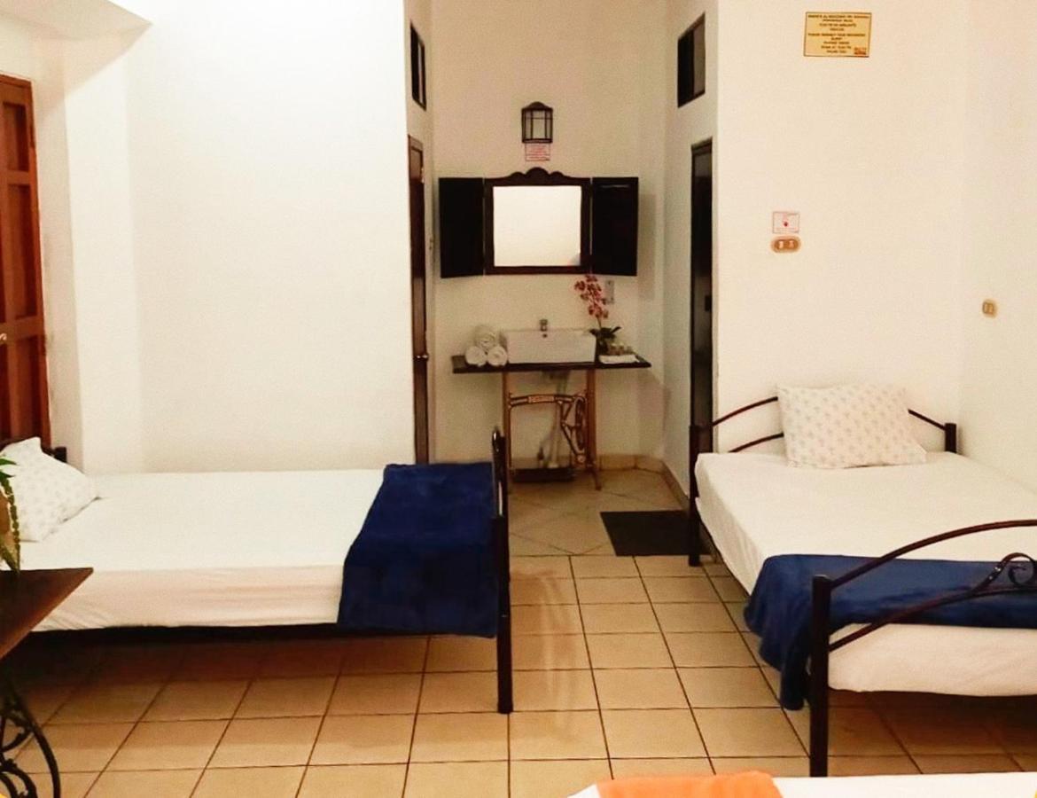 Hostal Las Puertas Santa Ana Luaran gambar