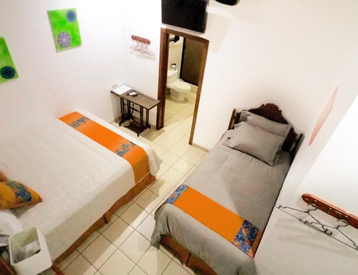 Hostal Las Puertas Santa Ana Luaran gambar