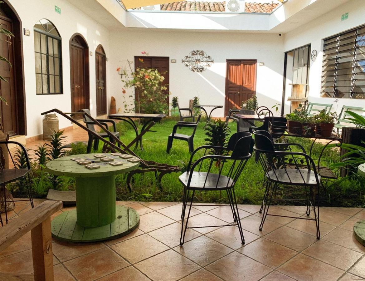 Hostal Las Puertas Santa Ana Luaran gambar