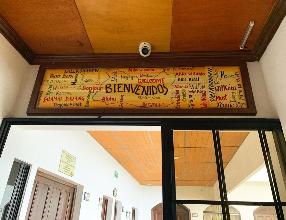 Hostal Las Puertas Santa Ana Luaran gambar